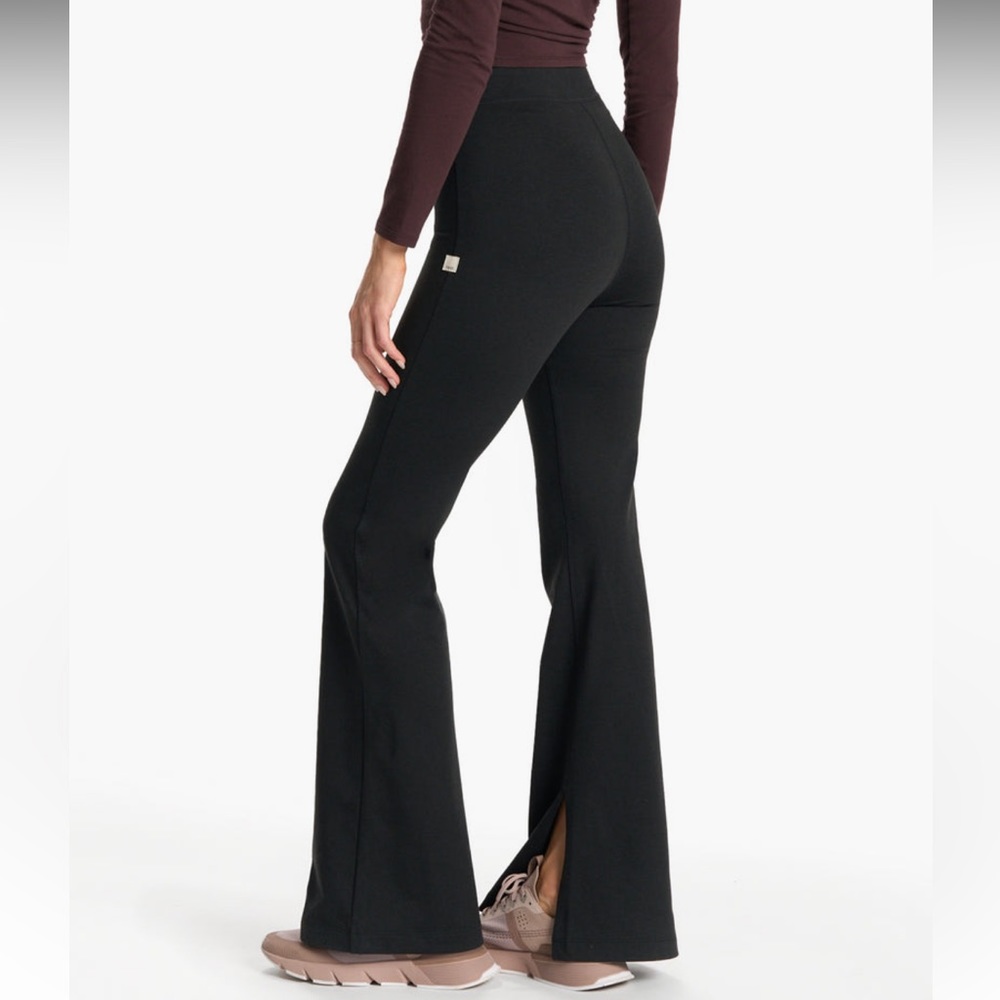 Vuori Lux Rib Split Bootcut NWT